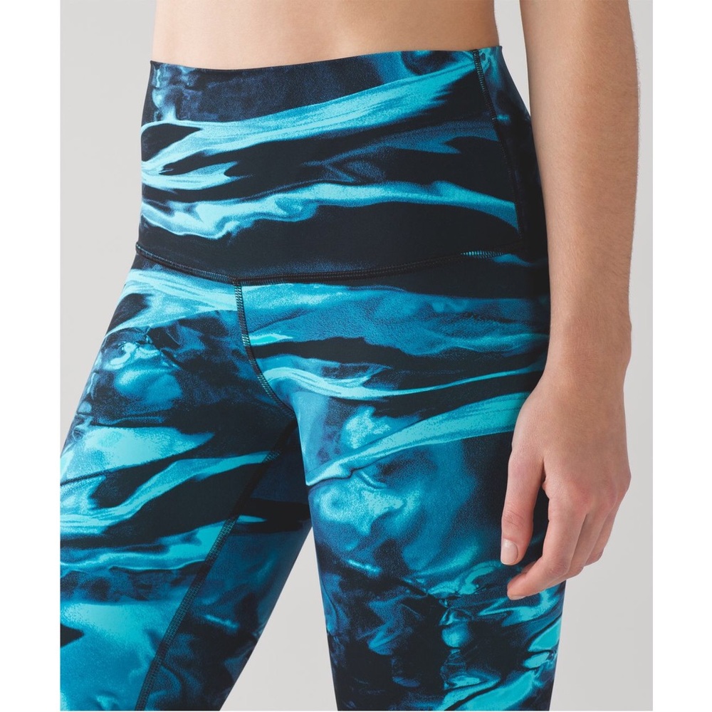 Lululemon Wunder Under Hi Rise size 2 - Picture 3 of 5
